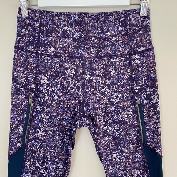 Athleta Rainier Printed Mesh Tight
Leggings Small Sandstone Navy Blue Purple S - Picture 7 of 15